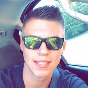 Meet your Posher, Jared